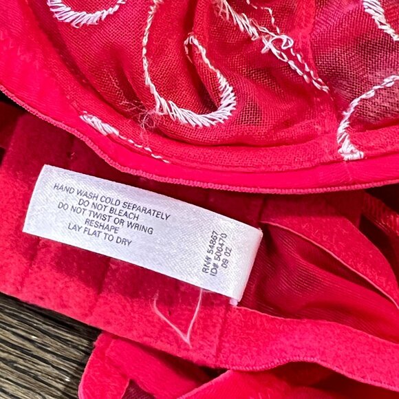 Red & White Embroidered Underwire Bra Size 34D Nylon & Polyester - Picture 5 of 5